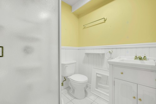 Bathroom - 1528 Mtée Sauvage, Prévost, QC - Indoor Photo Showing Bathroom