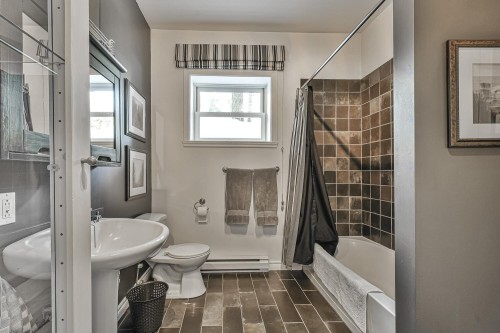 Salle de bains - 97 Rue Des Merisiers, Saint-Sauveur, QC - Indoor Photo Showing Bathroom