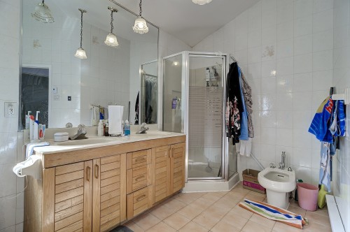 Salle de bains attenante à la CCP - 9001 Crois. Rimouski, Brossard, QC - Indoor Photo Showing Bathroom