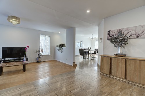 Salon - 9001 Crois. Rimouski, Brossard, QC - Indoor Photo Showing Living Room