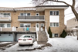 5765  - 5767 Av. Fairside  Côte-Saint-Luc, QC H4W 2A6