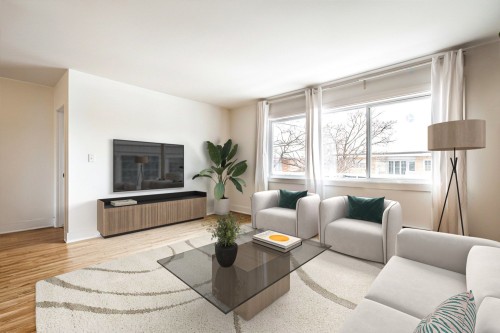 Living Room - 5765  - 5767 Av. Fairside, Côte-Saint-Luc, QC - Indoor Photo Showing Living Room