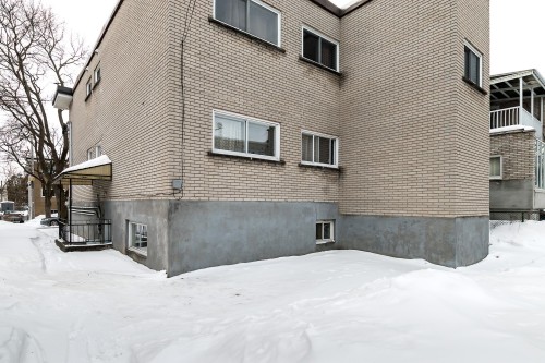 Back of Structure - 5765  - 5767 Av. Fairside, Côte-Saint-Luc, QC - Outdoor With Exterior