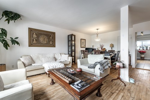 Living Room - 5765  - 5767 Av. Fairside, Côte-Saint-Luc, QC - Indoor Photo Showing Living Room