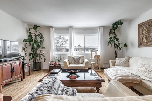 Living Room - 5765  - 5767 Av. Fairside, Côte-Saint-Luc, QC - Indoor Photo Showing Living Room