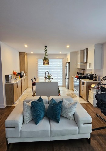 Salon - 19 Rue De L'Hirondelle, Brownsburg-Chatham, QC - Indoor Photo Showing Living Room