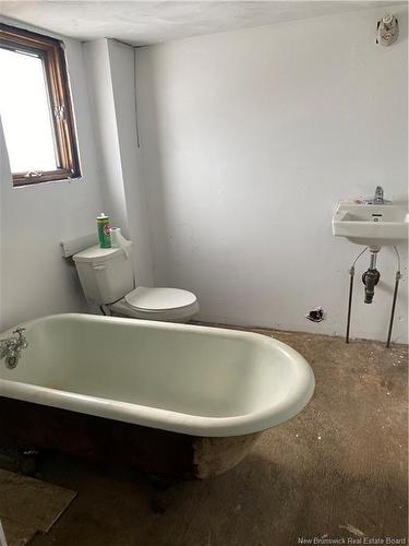 22 Beach St, Pointe-Du-Chêne, NB 