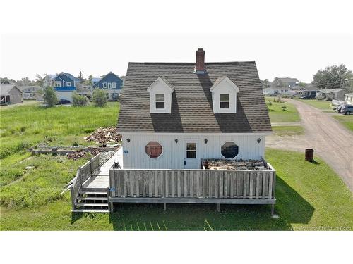 22 Beach St, Pointe-Du-Chêne, NB 