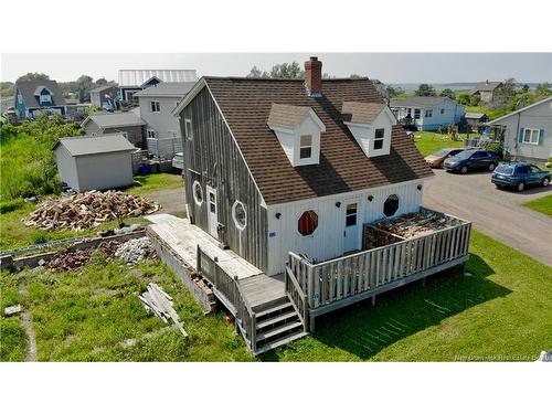 22 Beach St, Pointe-Du-Chêne, NB 
