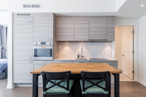 Dinette - 1708-1155 Rue De La Montagne, Montréal (Ville-Marie), QC - Indoor Photo Showing Kitchen
