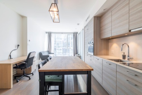 Dinette - 1708-1155 Rue De La Montagne, Montréal (Ville-Marie), QC - Indoor Photo Showing Kitchen