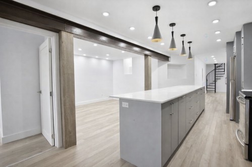 Cuisine - 4089A-4089 Av. De Lorimier, Montréal (Le Plateau-Mont-Royal), QC - Indoor Photo Showing Other Room