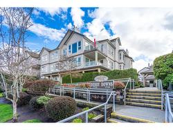 301 17740 58A AVENUE  Surrey, BC V3S 8M5