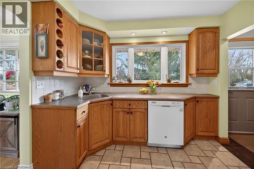 248 Seneca Avenue, Hamilton, ON - Indoor Photo Showing Kitchen
