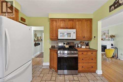 248 Seneca Avenue, Hamilton, ON - Indoor Photo Showing Kitchen