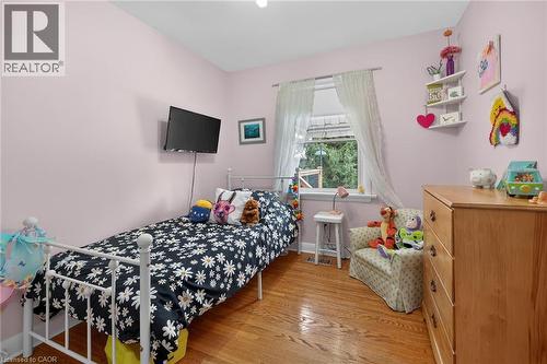 248 Seneca Avenue, Hamilton, ON - Indoor Photo Showing Bedroom