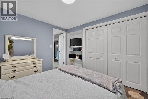 248 Seneca Avenue, Hamilton, ON - Indoor Photo Showing Bedroom