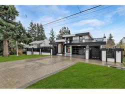 15460 SEMIAHMOO AVENUE  White Rock, BC V4B 1T8