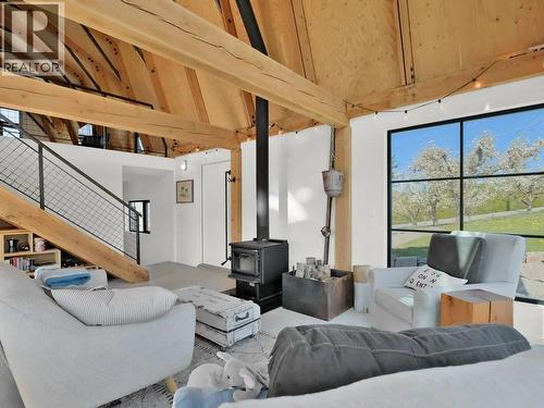 620 Boothe Road, Naramata, BC - Indoor