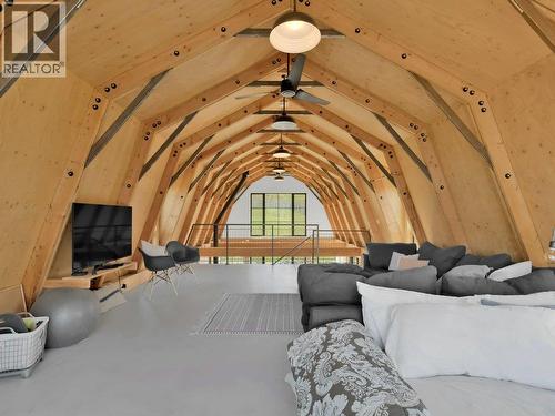 620 Boothe Road, Naramata, BC - Indoor