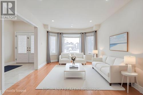 5191 Warwickshire Way, Mississauga, ON - Indoor Photo Showing Living Room