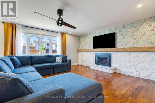 203 Montmorency Drive, Hamilton, ON - Indoor Photo Showing Living Room With Fireplace