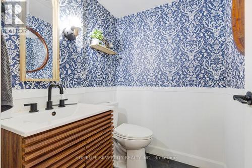 203 Montmorency Drive, Hamilton, ON - Indoor Photo Showing Bathroom