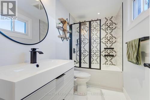 203 Montmorency Drive, Hamilton, ON - Indoor Photo Showing Bathroom