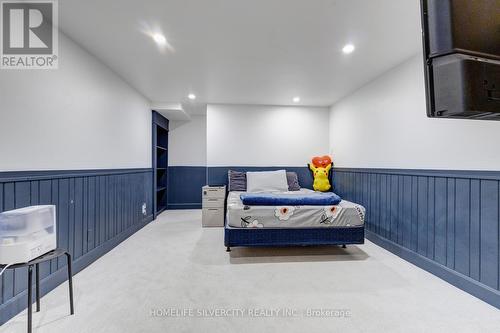 203 Montmorency Drive, Hamilton, ON - Indoor Photo Showing Bedroom