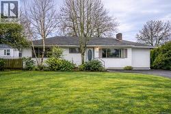 3313 Rolston Cres  Saanich, BC V8Z 4N9