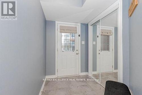 9 Hiscott Drive, Hamilton, ON - Indoor Photo Showing Other Room
