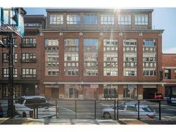 401 1072 HAMILTON STREET  Vancouver, BC V6B 2R9