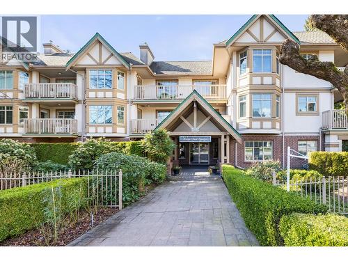 406 2059 CHESTERFIELD AVENUE  North Vancouver, BC V7M 2P4
