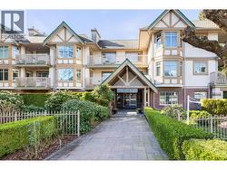 406 2059 CHESTERFIELD AVENUE  North Vancouver, BC V7M 2P4
