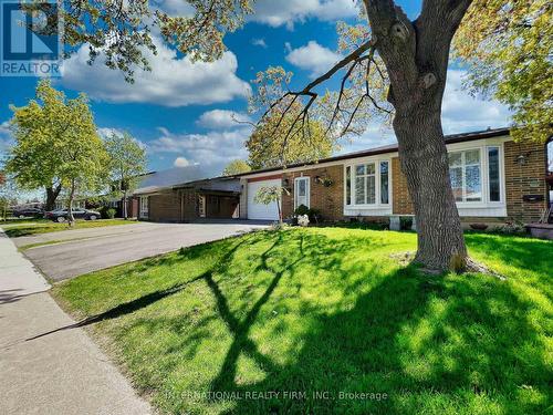 3602 Dunrankin Drive, Mississauga, ON - Outdoor