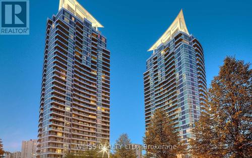 310 - 33 ELM DRIVE  Mississauga, ON L5B 4M2
