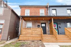 31 CAMPBELL AVENUE  Hamilton, ON L8L 2M9