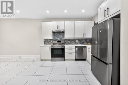 31 Campbell Avenue, Hamilton, ON - Indoor Photo Showing Kitchen With Stainless Steel Kitchen