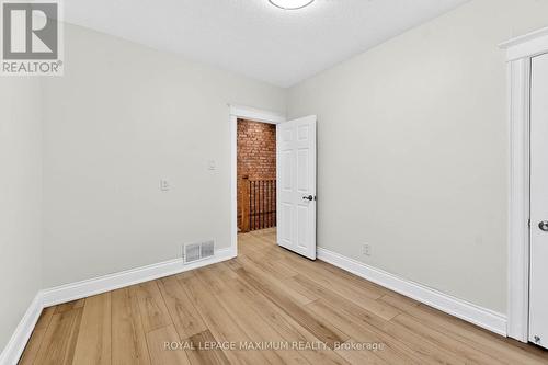 31 Campbell Avenue, Hamilton, ON - Indoor Photo Showing Other Room