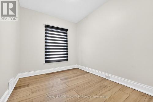 31 Campbell Avenue, Hamilton, ON - Indoor Photo Showing Other Room