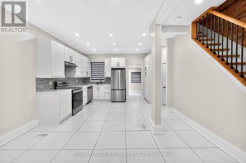 31 Campbell Avenue, Hamilton, ON - Indoor Photo Showing Kitchen