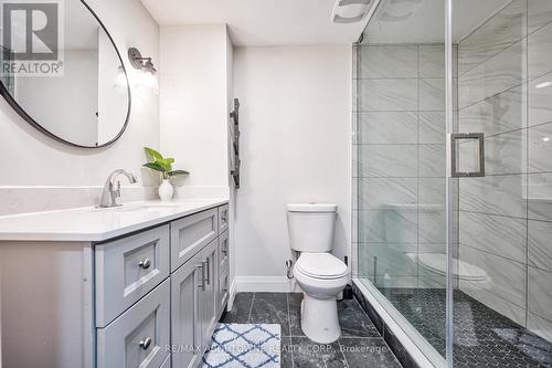 195 Greti Drive, Hamilton, ON - Indoor Photo Showing Bathroom