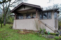 985 Cloverdale St  Saanich, BC V8X 2T4