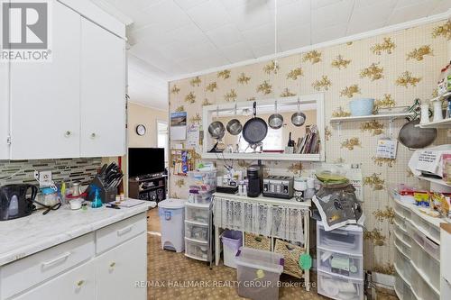 229 Gore Street E, Perth, ON - Indoor