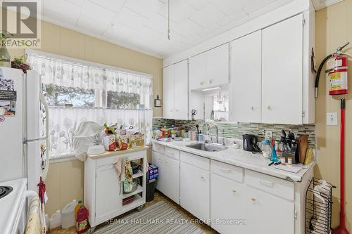 229 Gore Street E, Perth, ON - Indoor