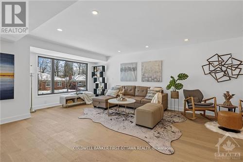 628 Parkview Road, Ottawa, ON - Indoor Photo Showing Living Room