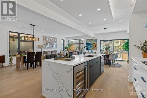 628 Parkview Road, Ottawa, ON - Indoor Photo Showing Kitchen With Upgraded Kitchen
