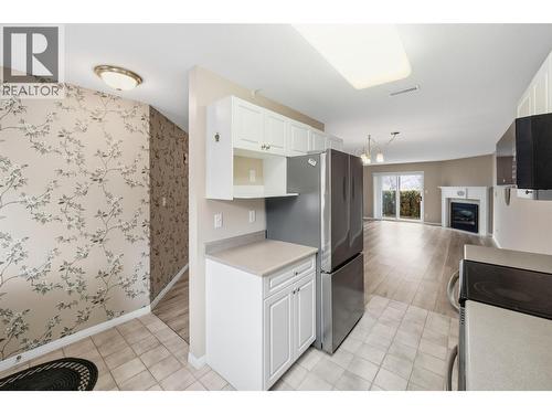 6514 Meadows Drive Unit# 3, Oliver, BC - Indoor Photo Showing Kitchen