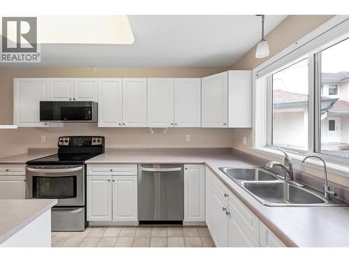 6514 Meadows Drive Unit# 3, Oliver, BC - Indoor Photo Showing Kitchen With Double Sink
