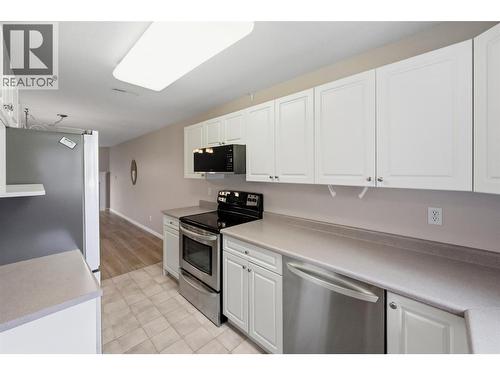 6514 Meadows Drive Unit# 3, Oliver, BC - Indoor Photo Showing Kitchen